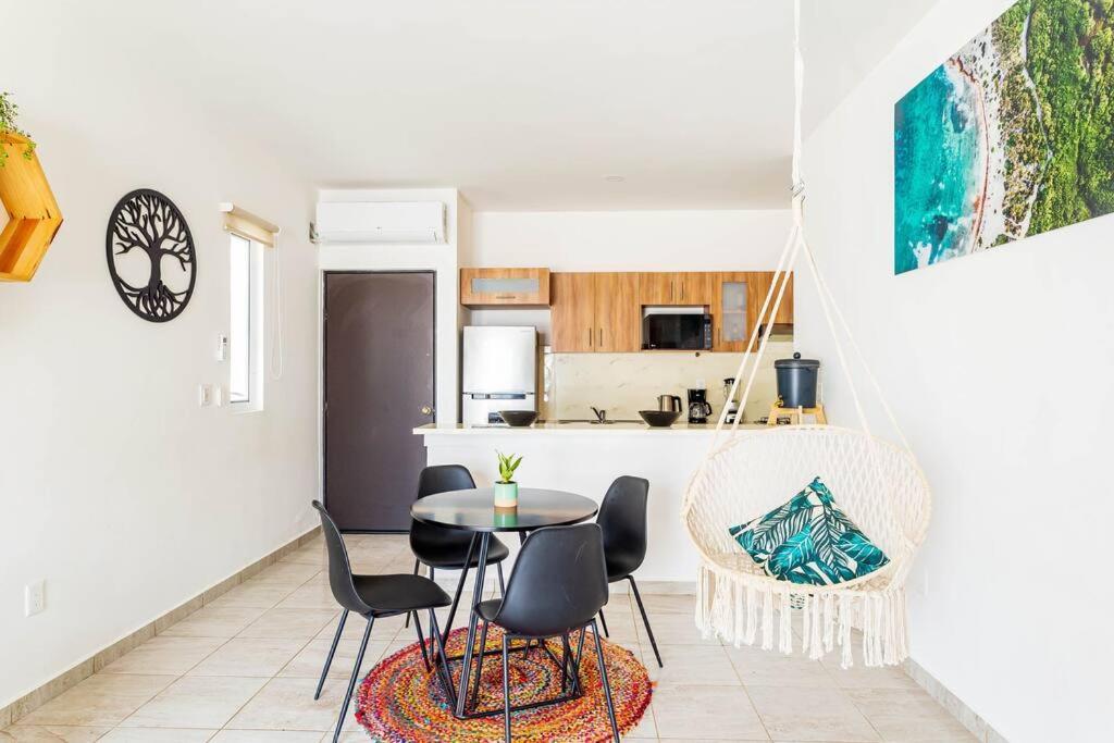 Lovely Cozy Apt W/Pool 2 Bedrooms. Great Location! Puerto Morelos Eksteriør billede